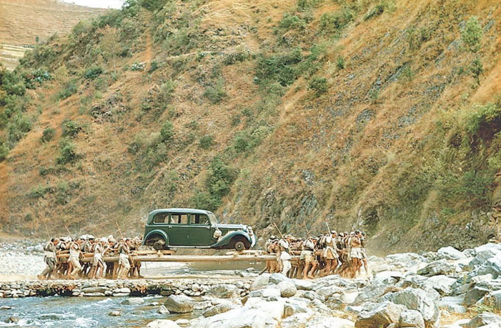 ३५ वर्षसम्म गाडी बोक्नेहरूको कथाः केटीहरू हुरुक्कै, विवाह गर्न तछाडमछाड गर्थे